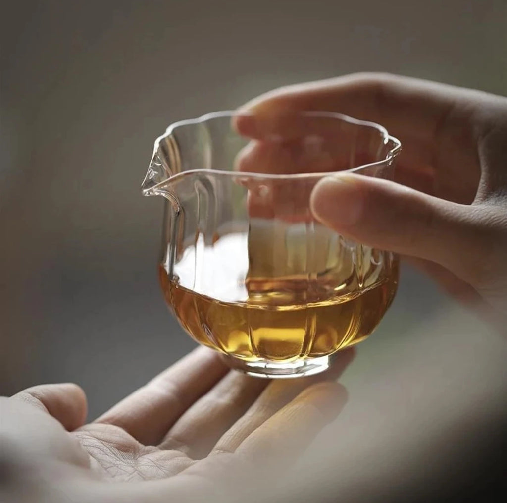 Small Size Heat Resistant Glass Public Cup Zen Lotus Design Tea Sea Accories Gongfu Tea Brewing Tool Transparent Design