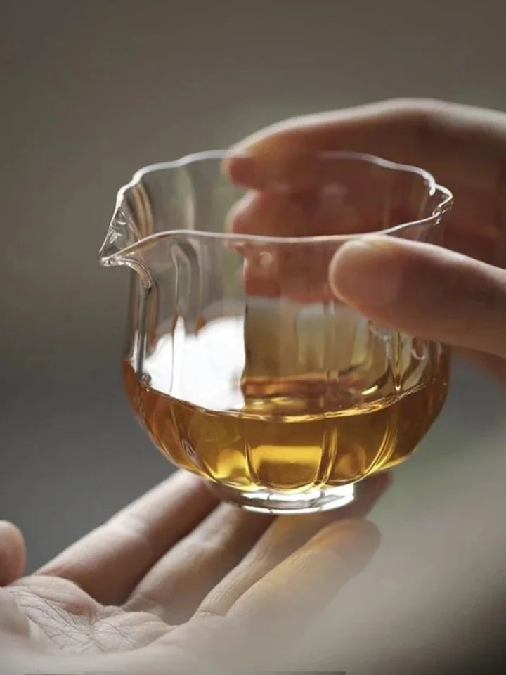 Small Size Heat Resistant Glass Public Cup Zen Lotus Design Tea Sea Accories Gongfu Tea Brewing Tool Transparent Design